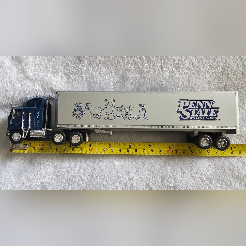 2001 Die-cast Penn State semi truck - Picture 10 of 10